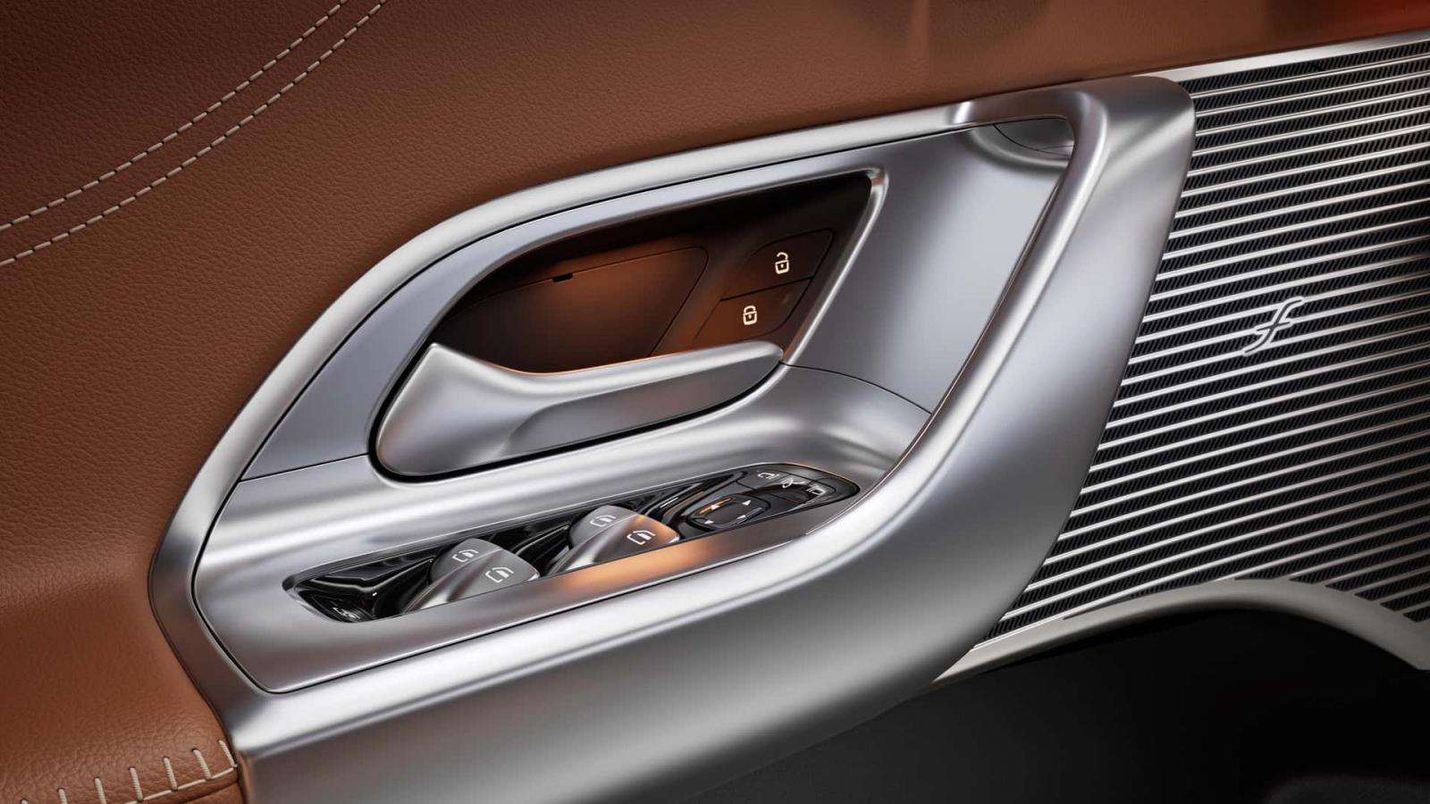 Η νέα ηλεκτρική Mercedes GLC λανσάρει ταμπλό που είναι όλο οθόνη!